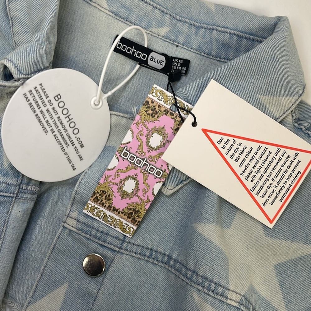 Boohoo FESTIVAL STAR PRINT RIPPED CROP DENIM JACKET - Picture 4 of 8